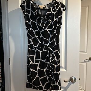 Michael Kors Petite Small Black and White Patterned Dress